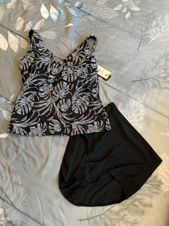 Island Escape Other - NWTS Island Escape Tankini Tropical Print Sz 6/sm